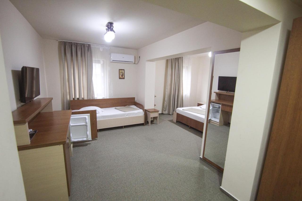 Teju Hotels Слэник Экстерьер фото