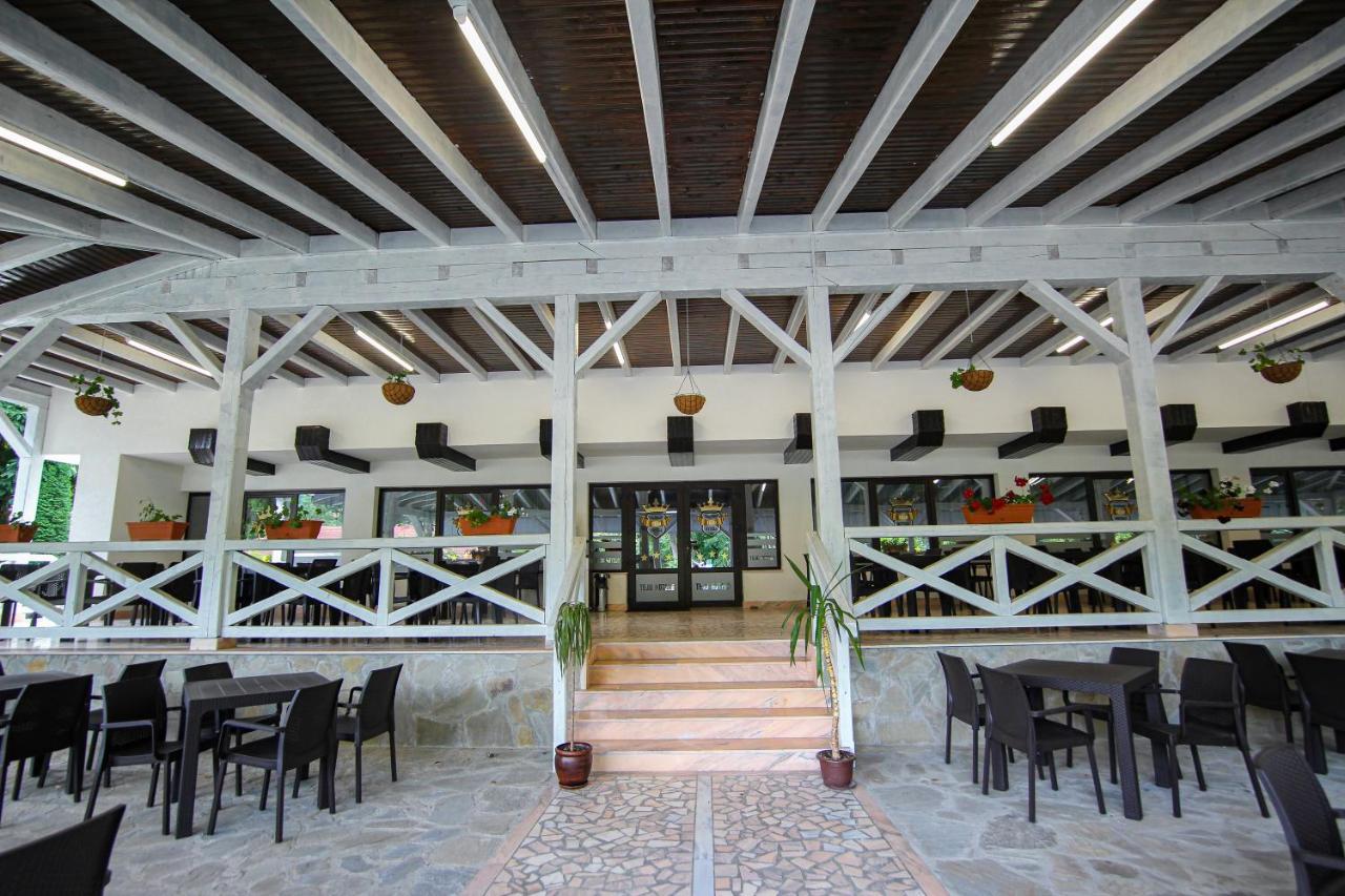 Teju Hotels Слэник Экстерьер фото
