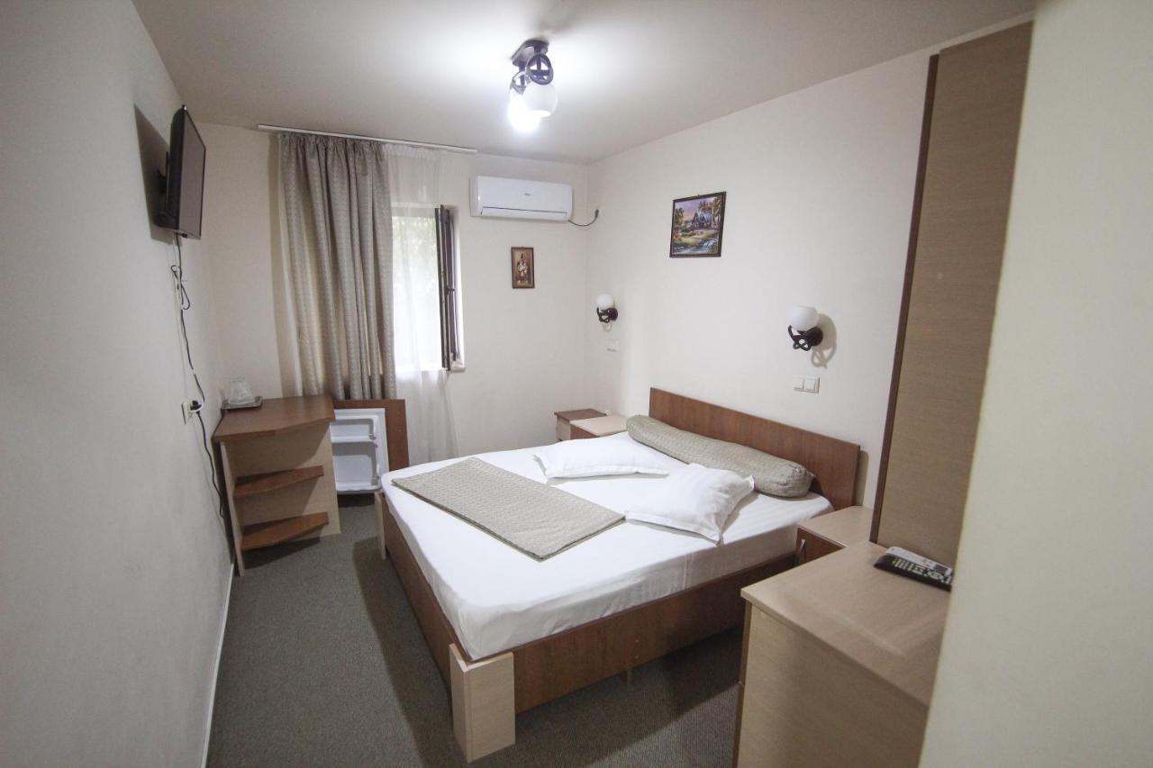 Teju Hotels Слэник Экстерьер фото