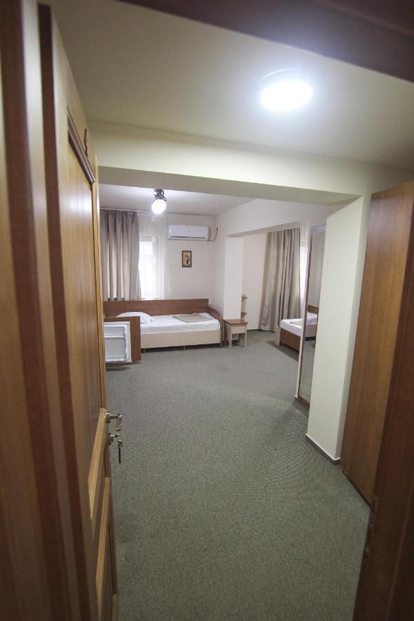 Teju Hotels Слэник Экстерьер фото