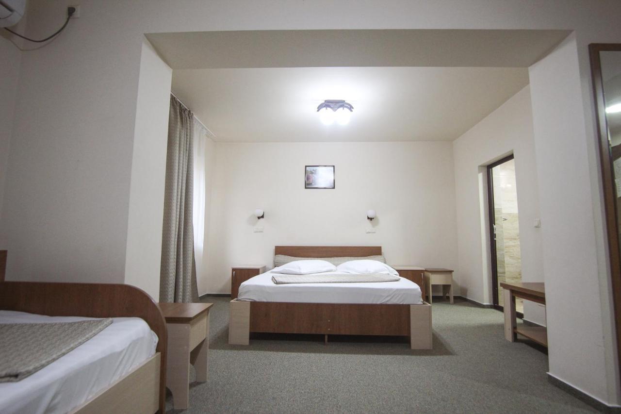 Teju Hotels Слэник Экстерьер фото